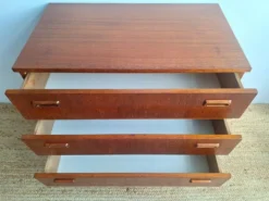 Commode scandinave vintage en teck