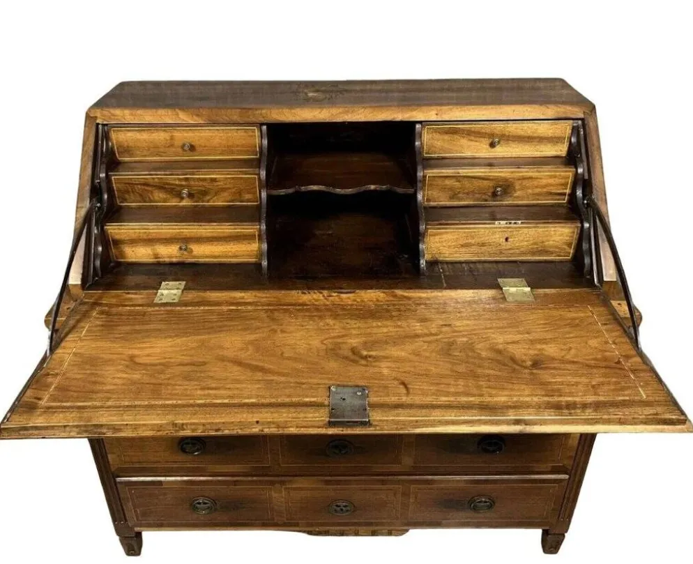 Commode scribanne époque louis XVI en ronce de noyer à décor marqueté