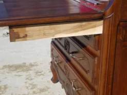 Commode, secrétaire, bibliothèque: meuble 3 en 1