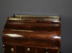 Commode Secrétaire à Cylindre en Acajou XIX