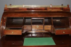 Commode Secrétaire à Cylindre en Acajou XIX