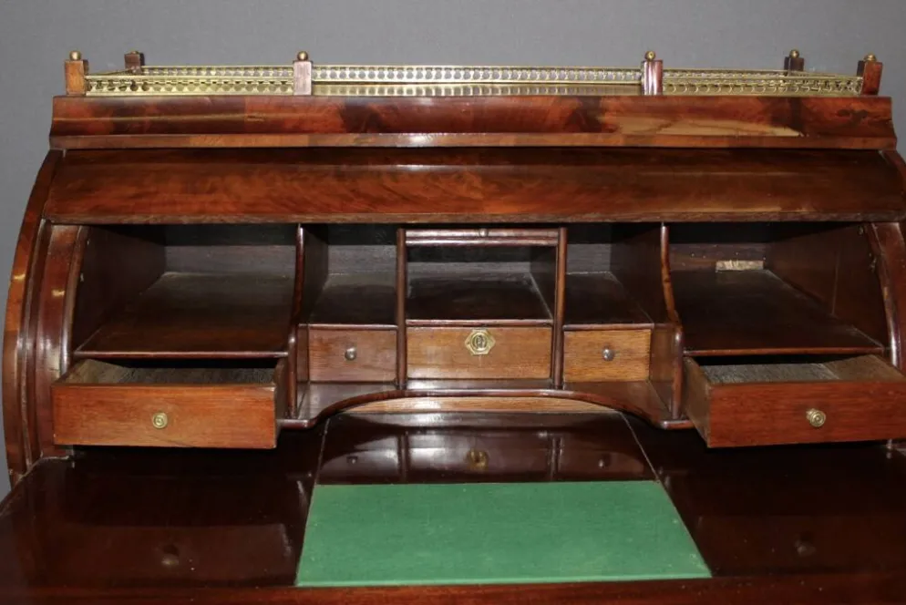 Commode Secrétaire à Cylindre en Acajou XIX