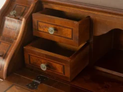 Commode secrétaire italienne, vers les années 1920.
