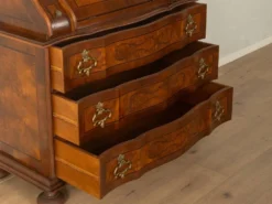Commode secrétaire italienne, vers les années 1920.