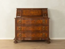 Commode secrétaire italienne, vers les années 1920.