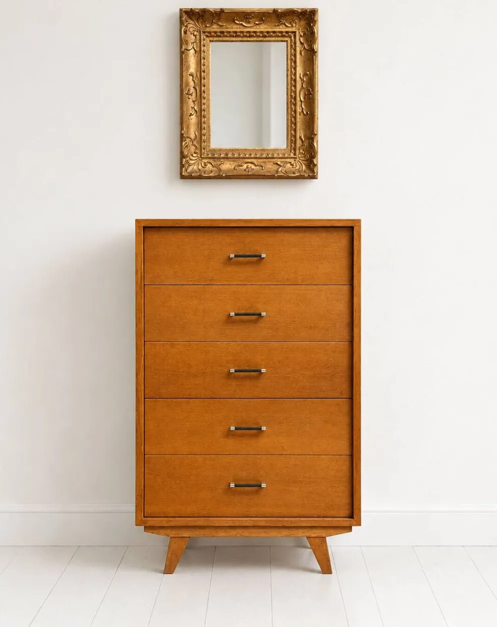 Commode, semainier, chiffonnier vintage de style scandinave
