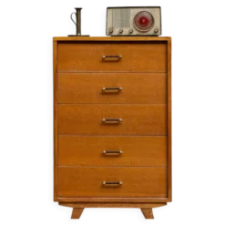 Commode, semainier, chiffonnier vintage de style scandinave