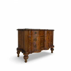 commode serpentine en noyer ancien