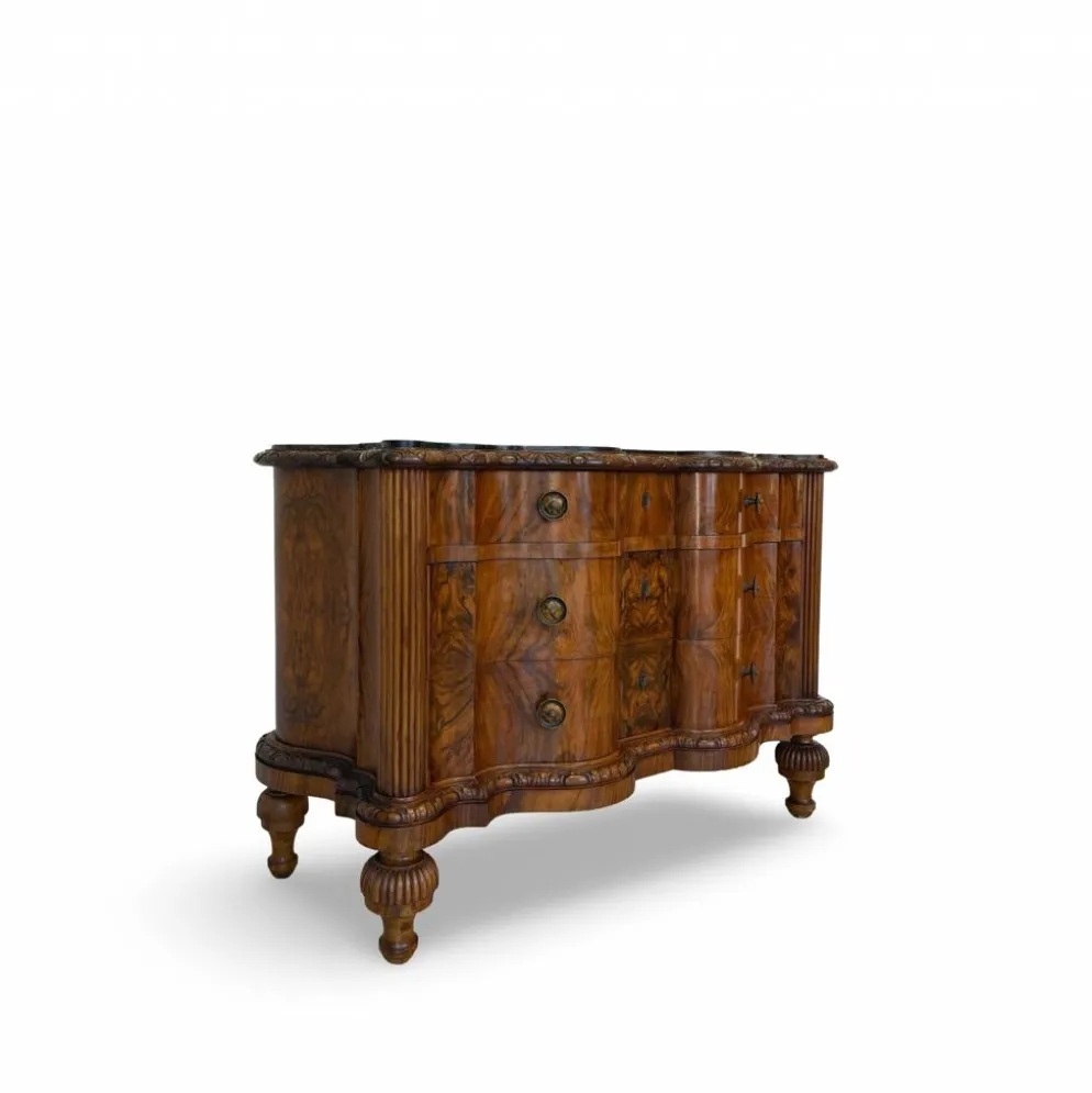 commode serpentine en noyer ancien