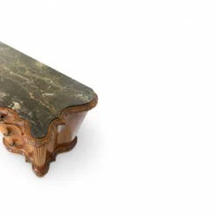 commode serpentine en noyer ancien