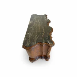 commode serpentine en noyer ancien