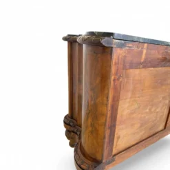 commode serpentine en noyer ancien