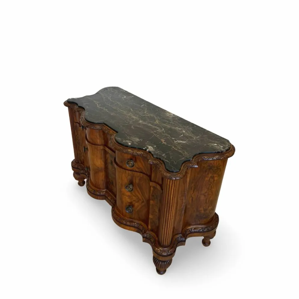 commode serpentine en noyer ancien