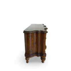 commode serpentine en noyer ancien