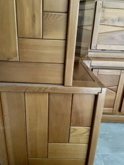 Commode étagère buffet d'angle en orme massif desmarchelier