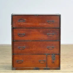 Commode Tansu japonaise, vers 1890