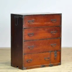 Commode Tansu japonaise, vers 1890