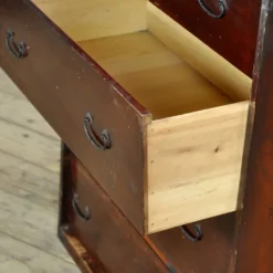 Commode Tansu japonaise, vers 1890