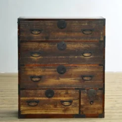 Commode Tansu japonaise, vers 1870