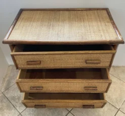Commode 3 tiroirs en rotin, bambou et cannage, années 70