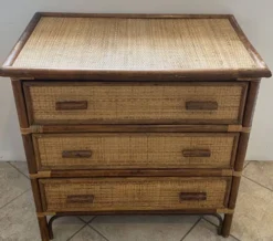 Commode 3 tiroirs en rotin, bambou et cannage, années 70