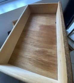 Commode 3 tiroirs en rotin, bambou et cannage, années 70