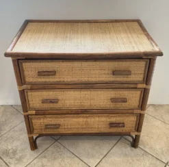 Commode 3 tiroirs en rotin, bambou et cannage, années 70