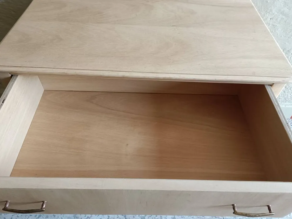 Commode 3 tiroirs rénovée pour chambre d'enfant