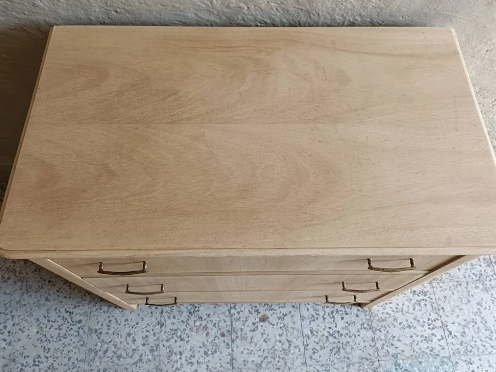 Commode 3 tiroirs rénovée pour chambre d'enfant