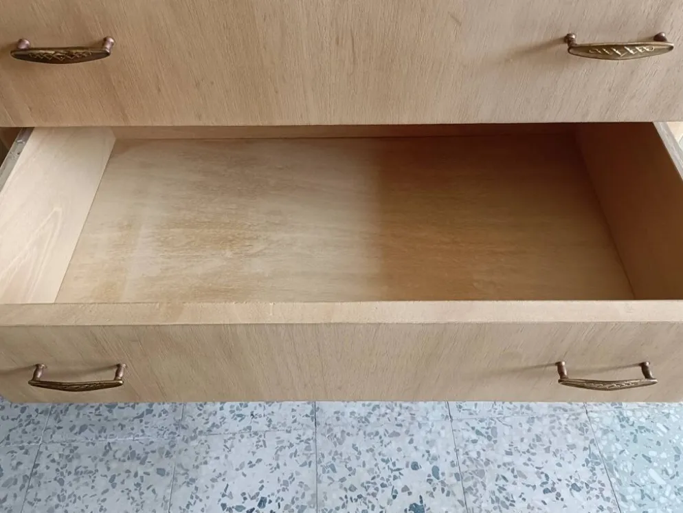 Commode 3 tiroirs rénovée pour chambre d'enfant