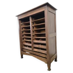 Commode à tiroirs vintage en bois / armoire d'archives / armoire de notaire