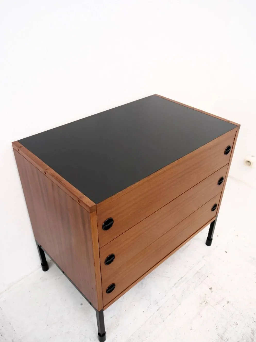 Commode à triroirs mid century design Français ARP Minvielle
