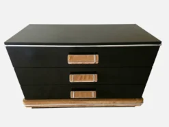 Commode à trois tiroirs, attribuée à Maison Roméo, Paris, 1970