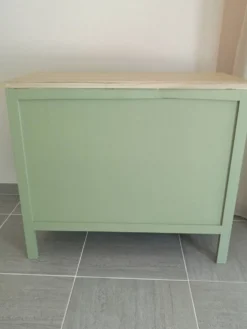 Commode verte mate