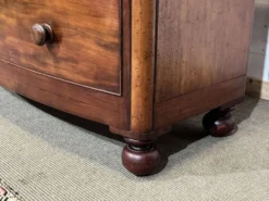 Commode Victorienne anglaise en acajou XIXème
