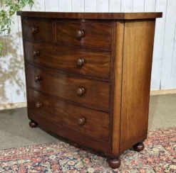 Commode Victorienne anglaise en acajou XIXème