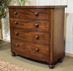 Commode Victorienne anglaise en acajou XIXème