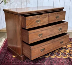 Commode Victorienne 19ème en acajou