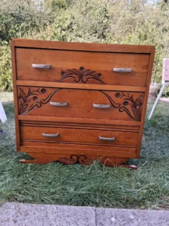 Commode vintage