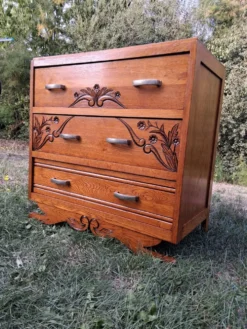 Commode vintage