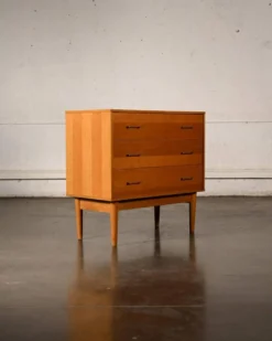 Commode vintage