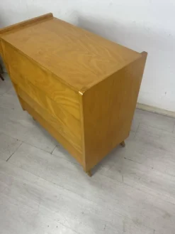 Commode vintage