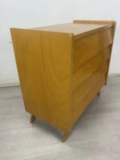Commode vintage