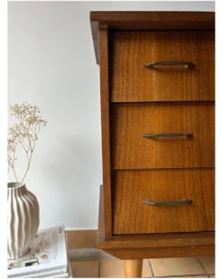 Commode vintage