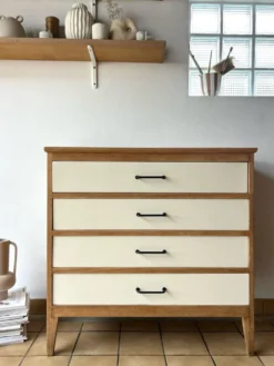Commode vintage