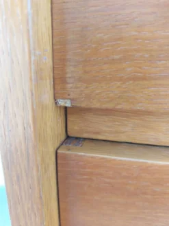 commode vintage, années 60-70, poignées 