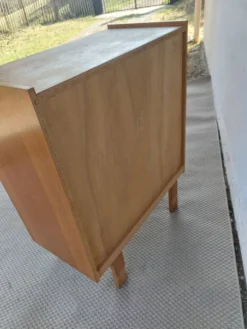commode vintage, années 60-70, poignées 