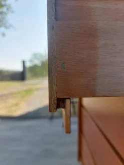 commode vintage, années 60-70, poignées 