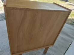 commode vintage, années 60-70, poignées 