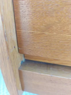 commode vintage, années 60-70, poignées 